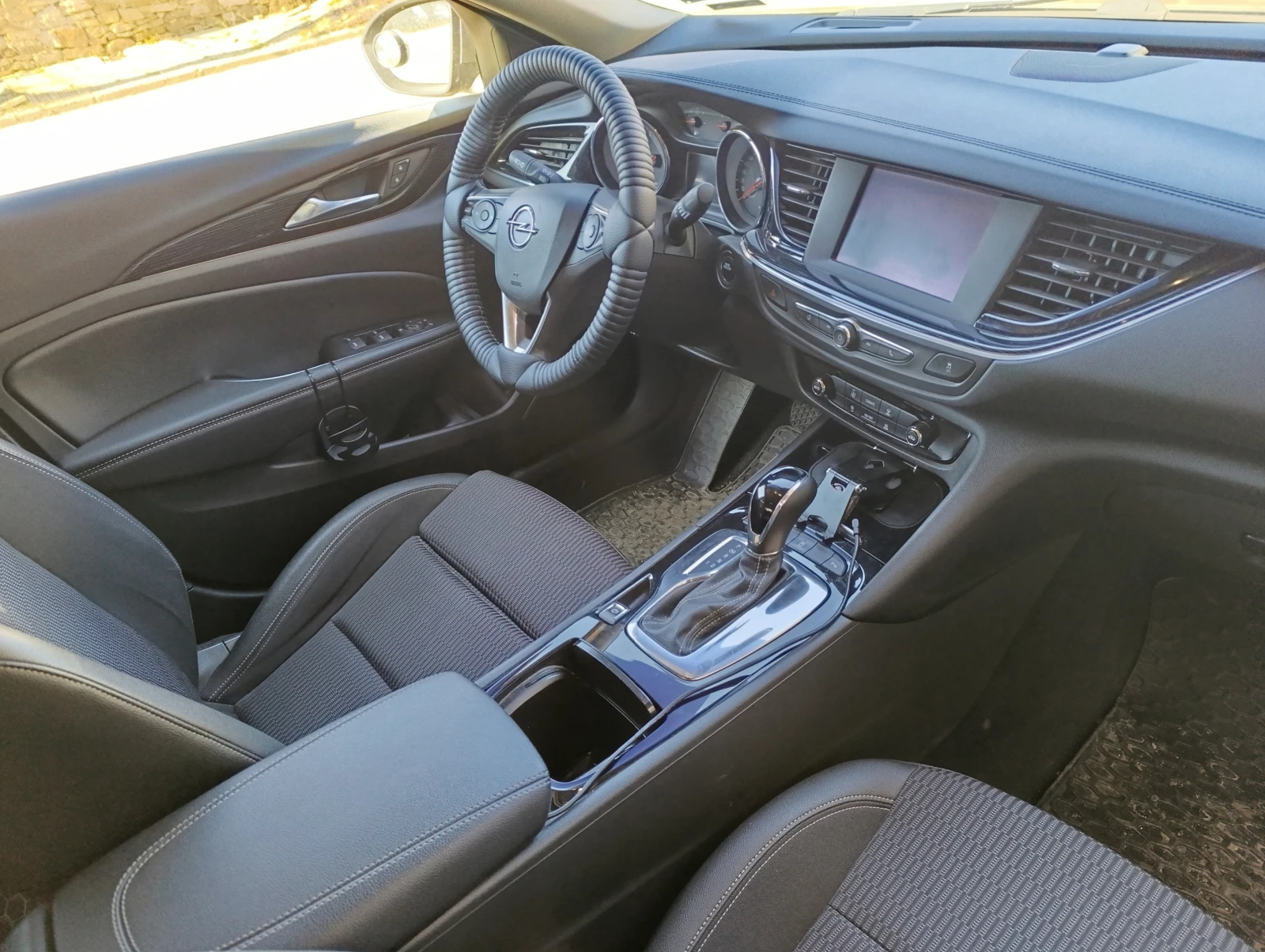 Opel Insignia B Grand Sport 1.6D 136к.с. автоматик - изображение 10