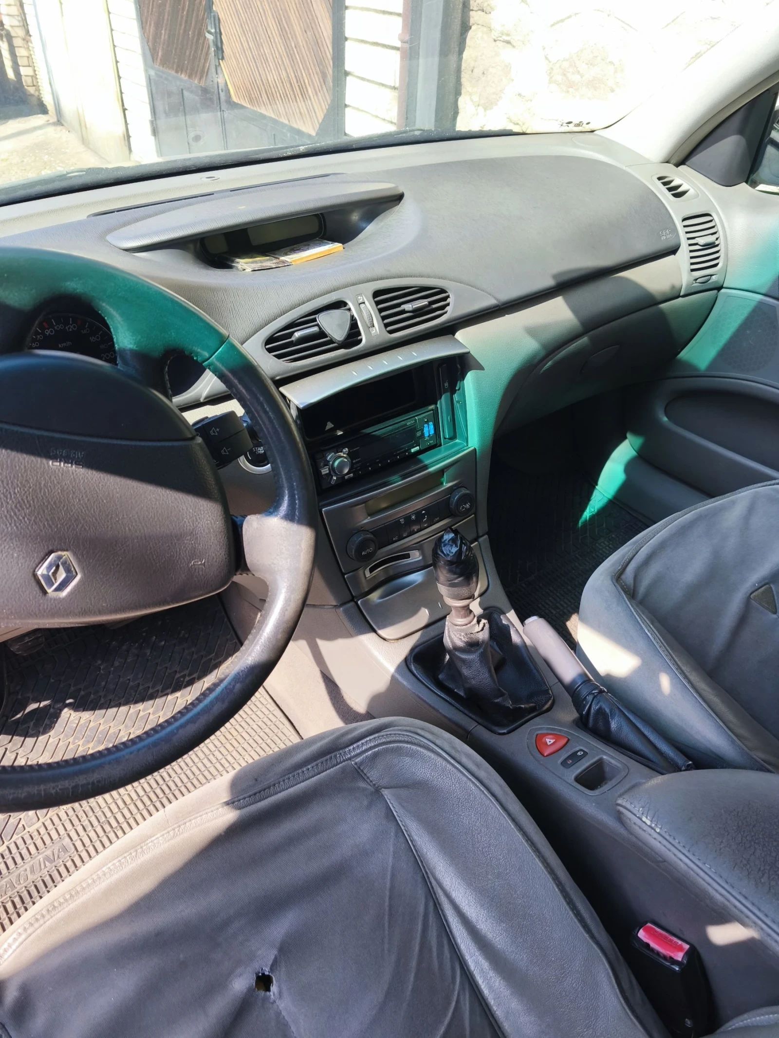 Renault Laguna, снимка 5 - Автомобили и джипове - 53757134