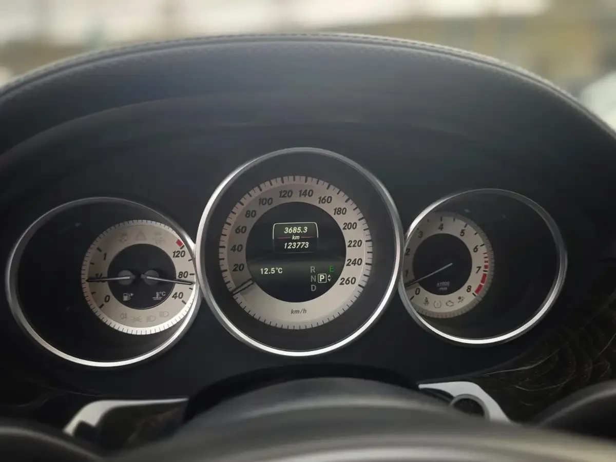 Mercedes-Benz CLS 500 550 4MATIC, снимка 13 - Автомобили и джипове - 53881136