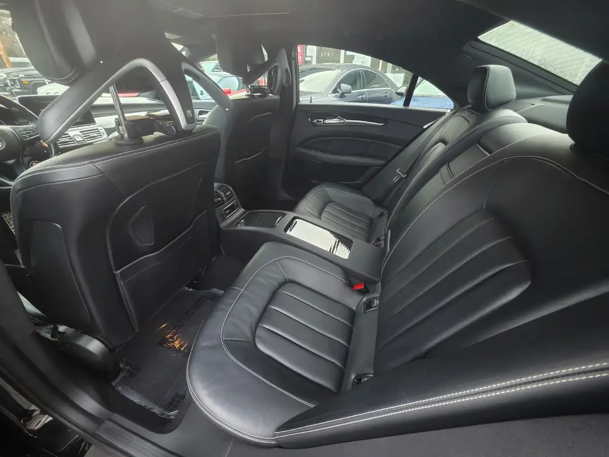 Mercedes-Benz CLS 500 550 4MATIC, снимка 8 - Автомобили и джипове - 53881136
