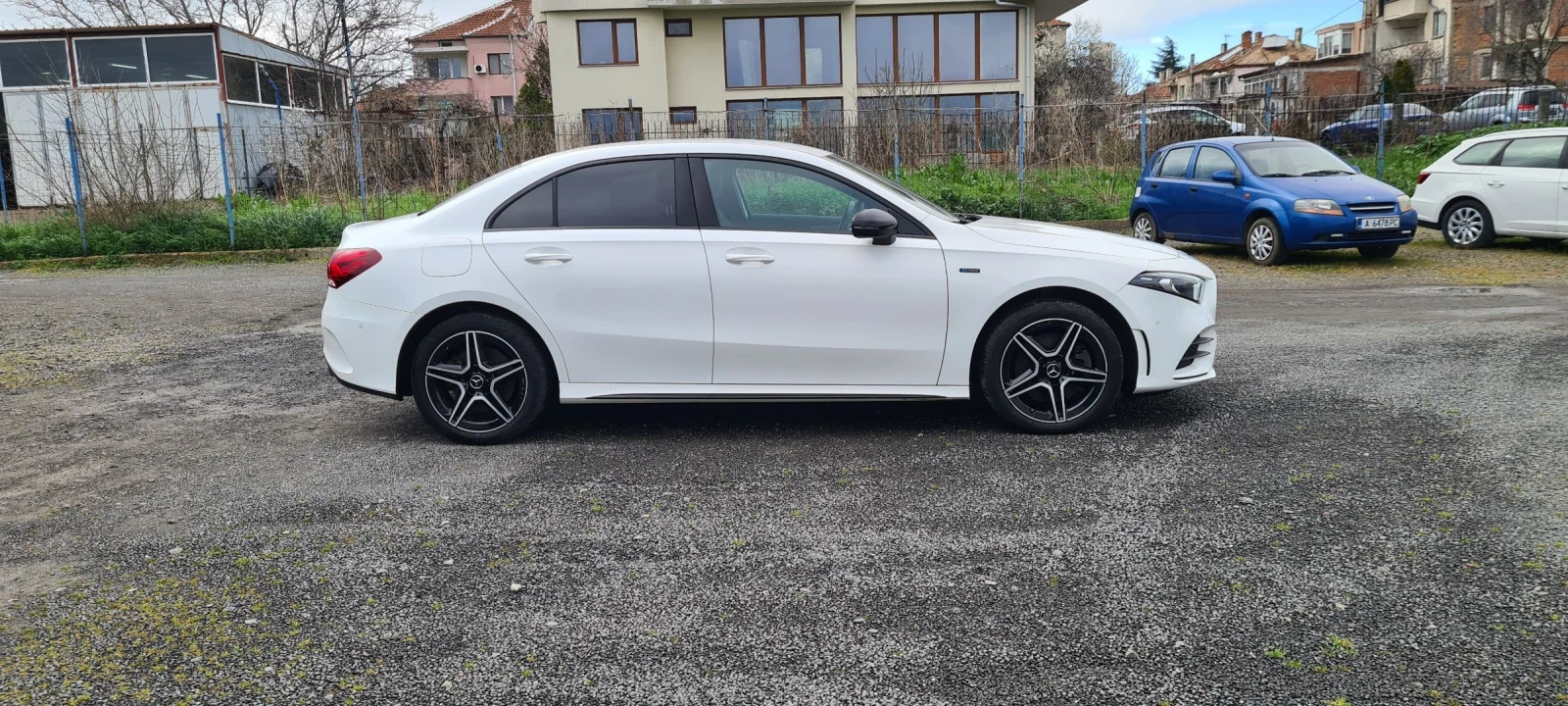 Mercedes-Benz A 250 AMG plug-in hybrid, снимка 3 - Автомобили и джипове - 54076114