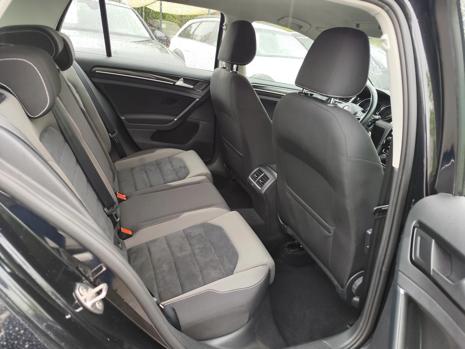 VW Golf 2.0TDi* 4MOTION* EURO6B* NAVI* APP* , снимка 12 - Автомобили и джипове - 54370808