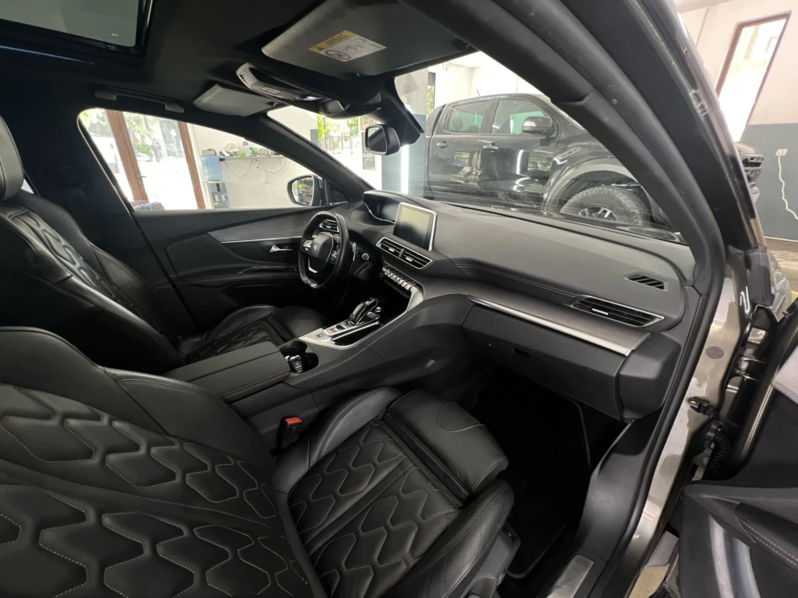 Peugeot 3008 2.0HDI* GT* AutoEAT* Camera360* Pano, снимка 11 - Автомобили и джипове - 54693404