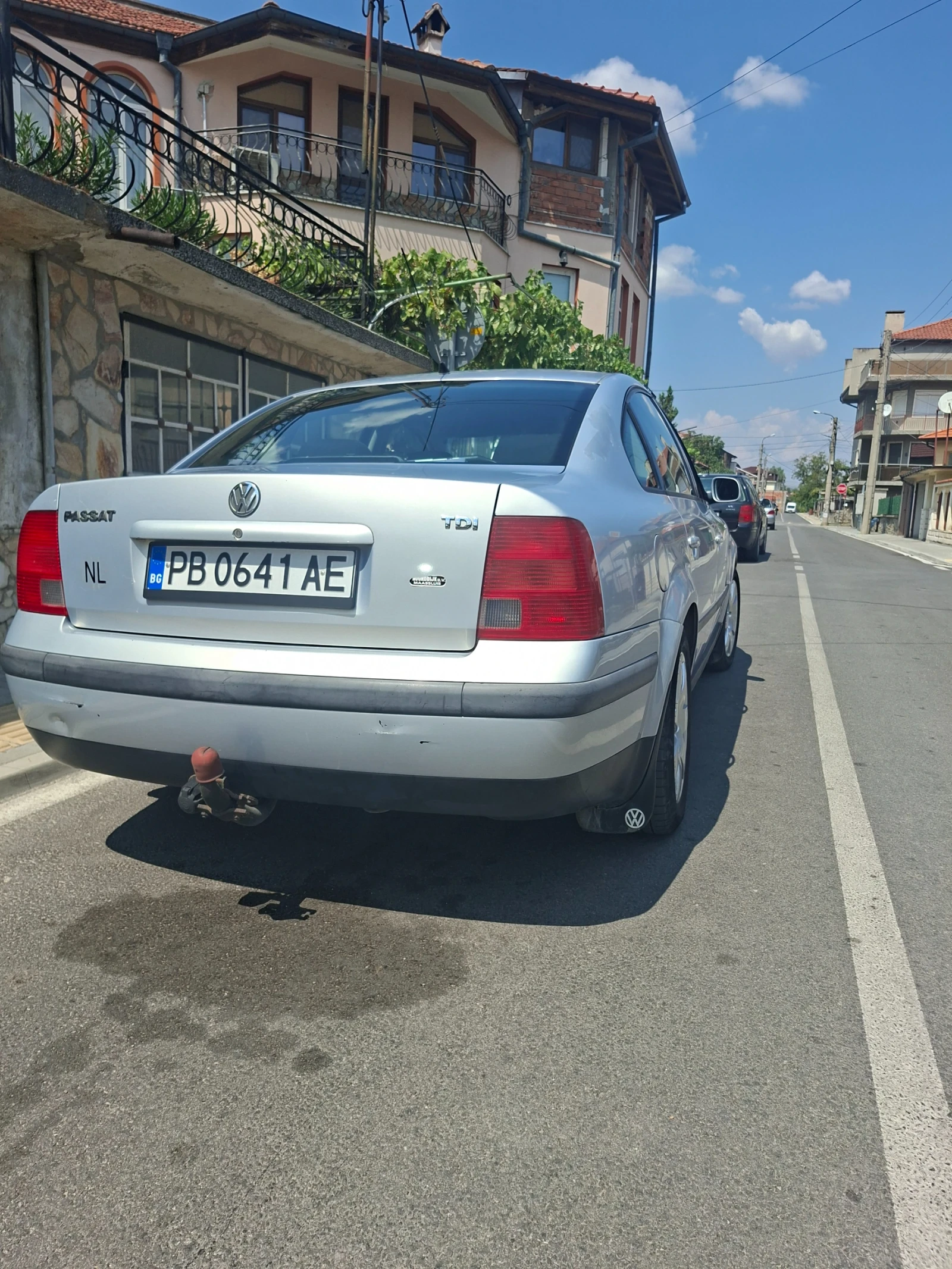 VW Passat Седан, снимка 3 - Автомобили и джипове - 55606329