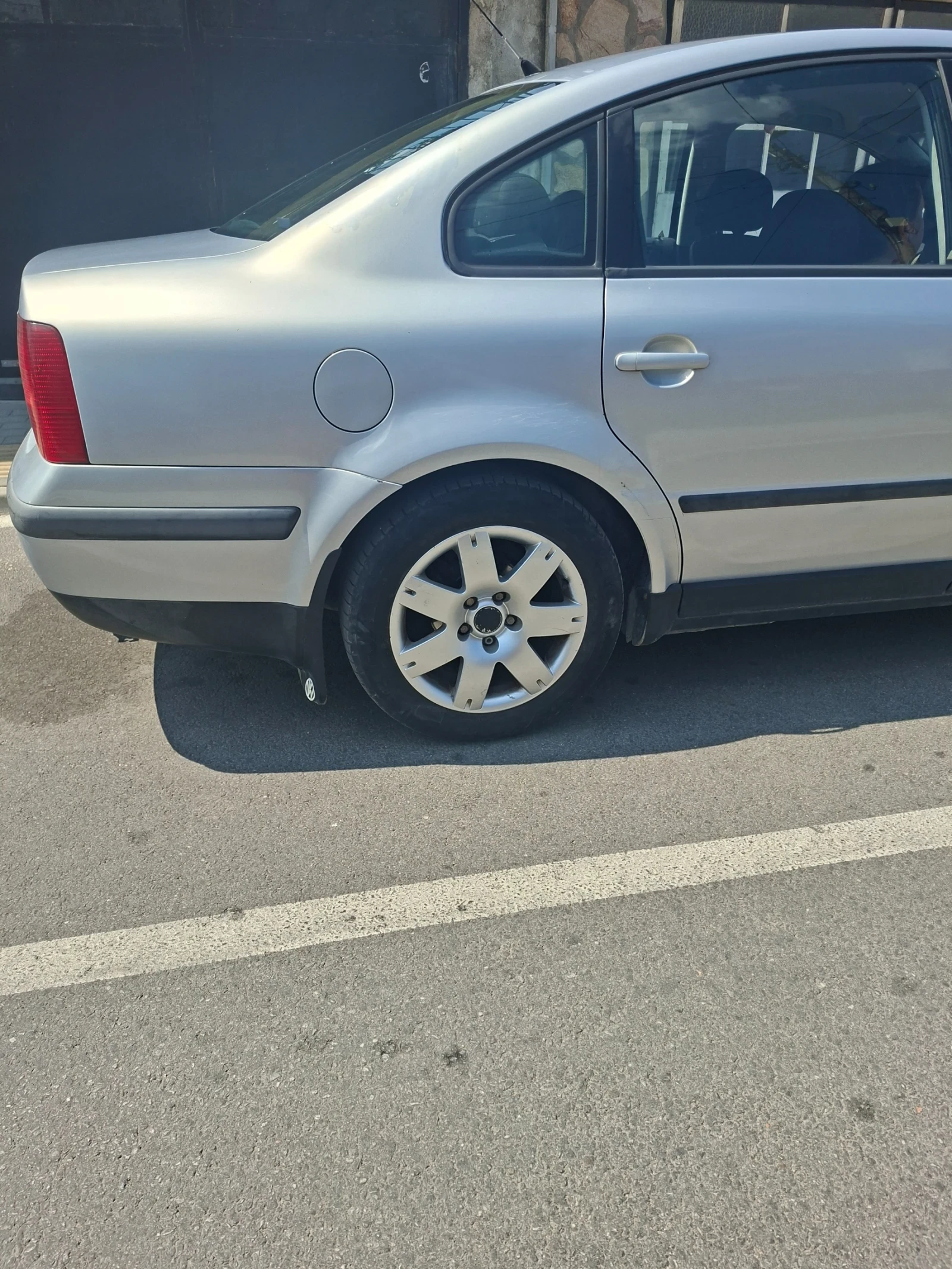 VW Passat Седан, снимка 11 - Автомобили и джипове - 55606329