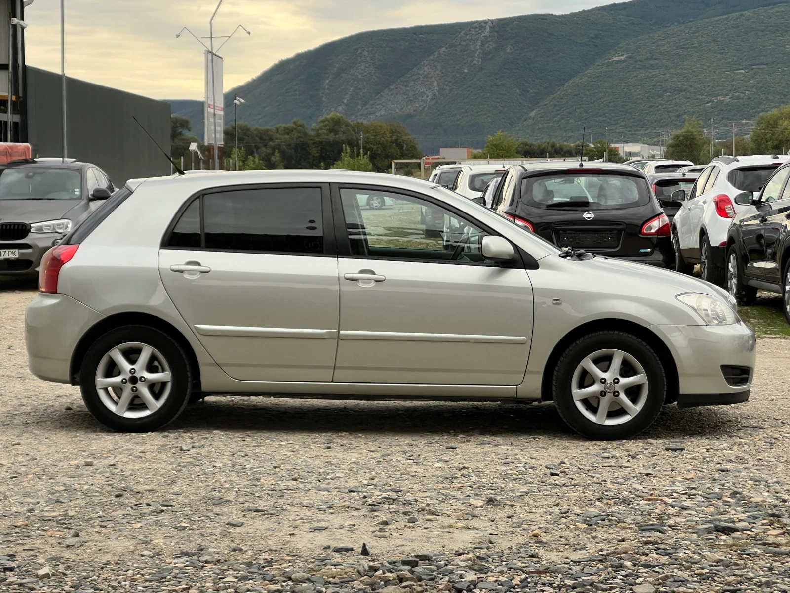 Toyota Corolla 1.4D-4D-90к.с., снимка 4 - Автомобили и джипове - 56120470