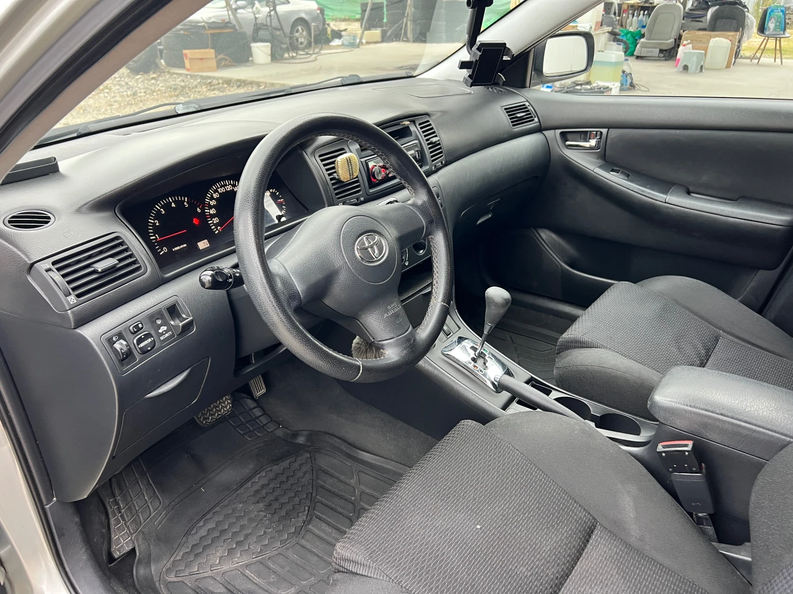Toyota Corolla 1.4D-4D-90к.с., снимка 10 - Автомобили и джипове - 56120470