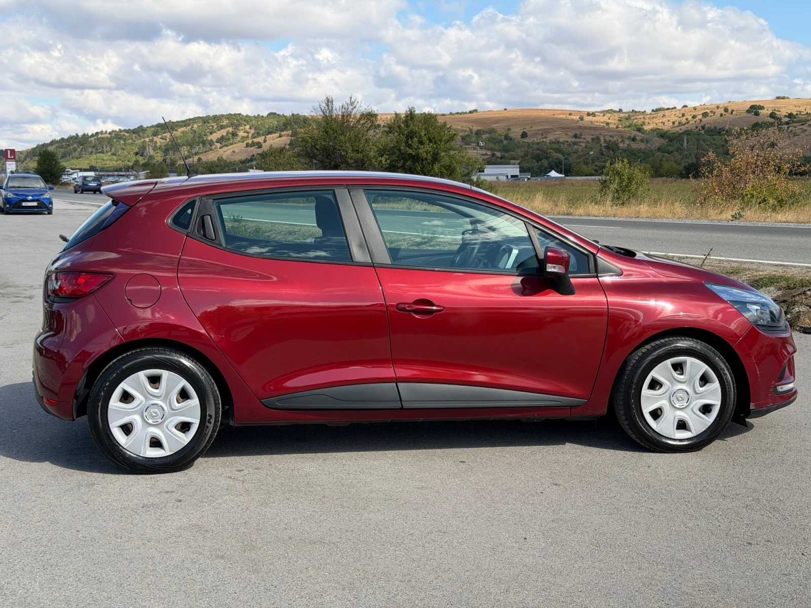 Renault Clio 1.5 DCI, снимка 6 - Автомобили и джипове - 56197035