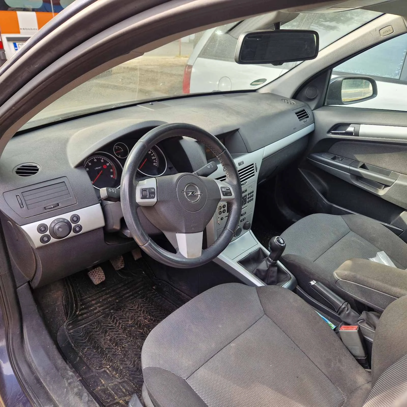 Opel Astra, снимка 5 - Автомобили и джипове - 56227631
