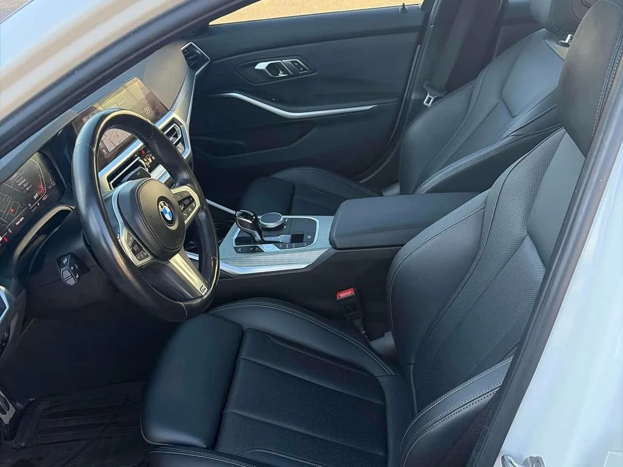 BMW 330  xDrive * M ����� * 2022 * CARFAX *  | Mobile.bg � ����������� 11