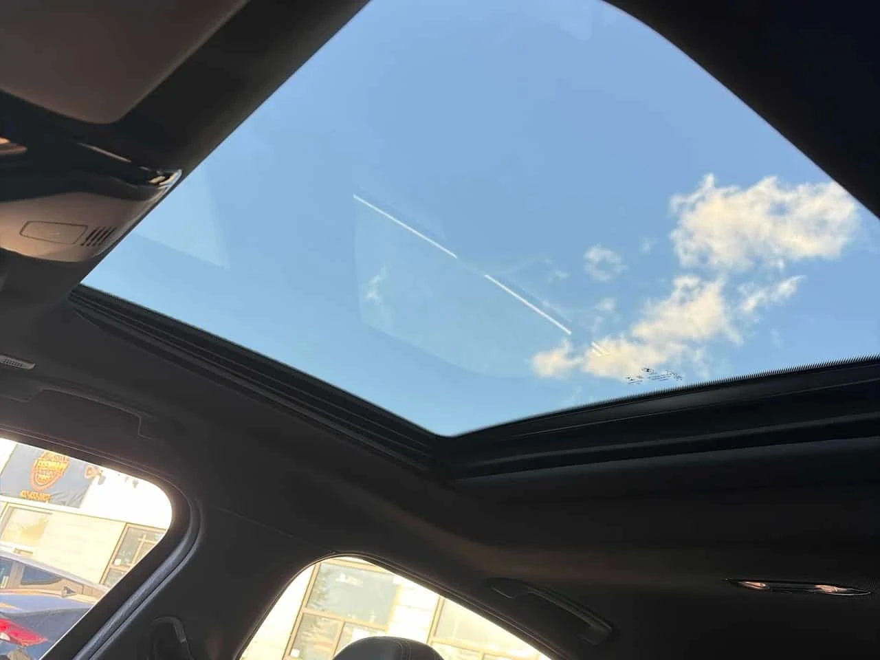 BMW 330  xDrive * M ����� * 2022 * CARFAX *  | Mobile.bg � ����������� 10