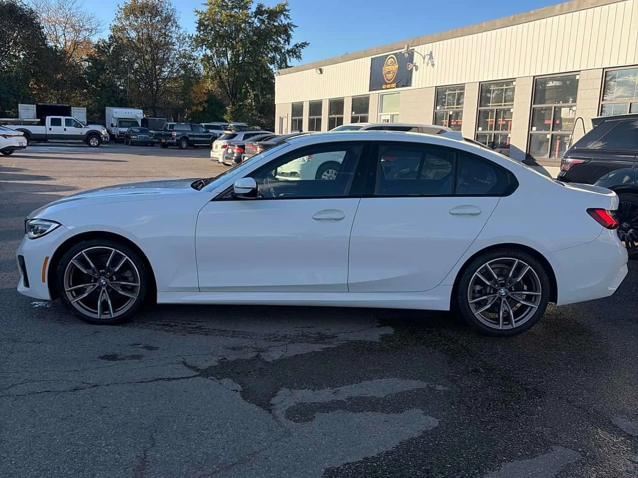 BMW 330  xDrive * M ����� * 2022 * CARFAX *  | Mobile.bg � ����������� 2