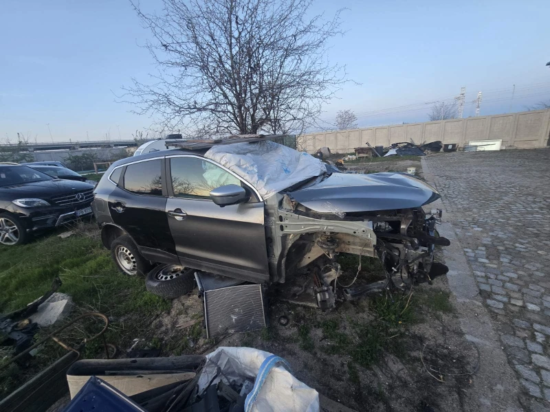 Nissan Qashqai 1.3 TEKNA AVTOMAT, снимка 3 - Автомобили и джипове - 49965202
