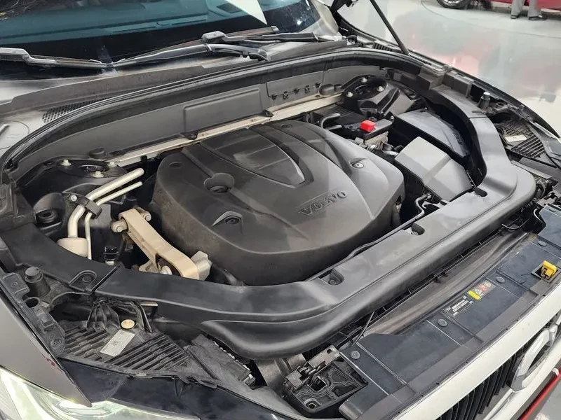 Volvo XC60 D5 - САМО 30% АВАНС, снимка 12 - Автомобили и джипове - 55927648