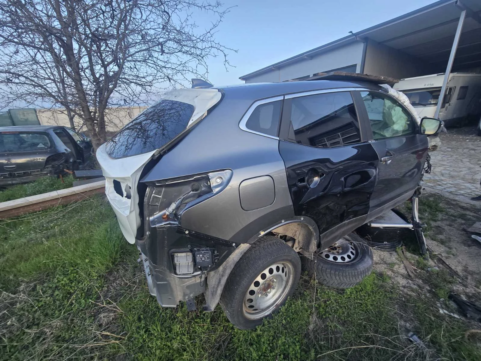 Nissan Qashqai 1.3 TEKNA AVTOMAT - изображение 4