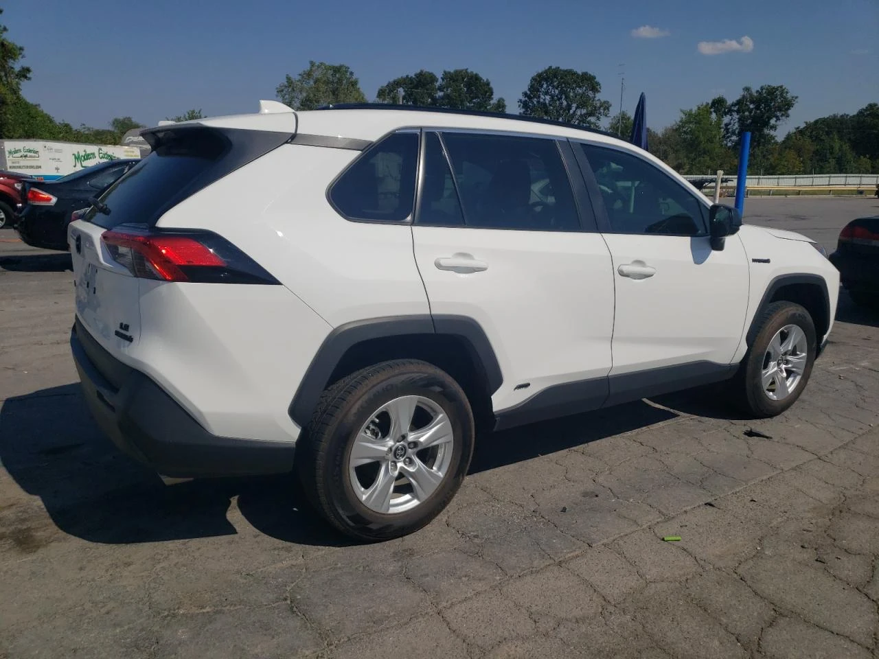 Toyota Rav4 LE* HYBRID - изображение 4