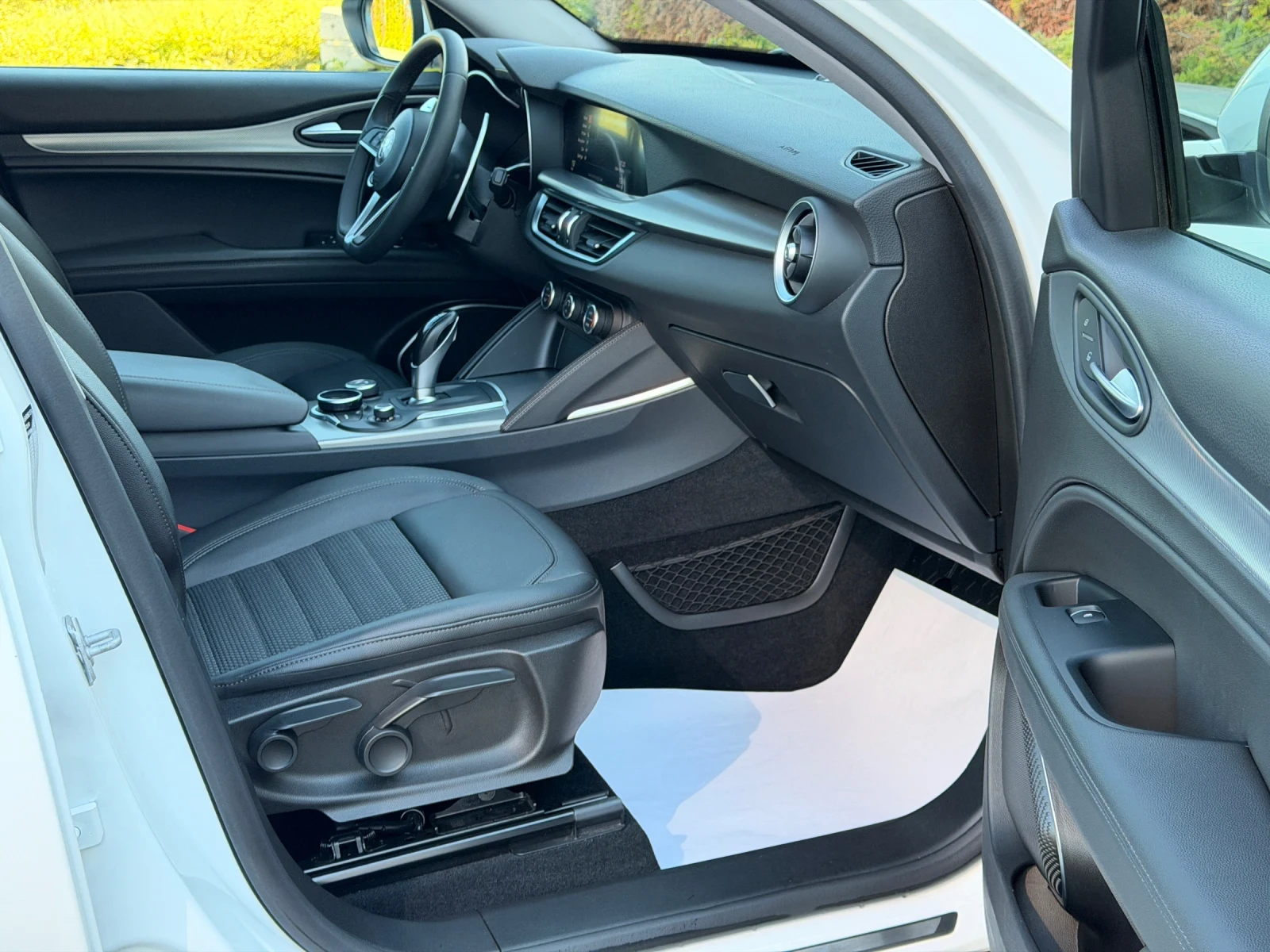 Alfa Romeo Stelvio 2.2M-JET-210KC-8AT-ZF-KEYLESS-GO-НАВИ-КАМЕРА-ТОППП, снимка 14 - Автомобили и джипове - 54645136