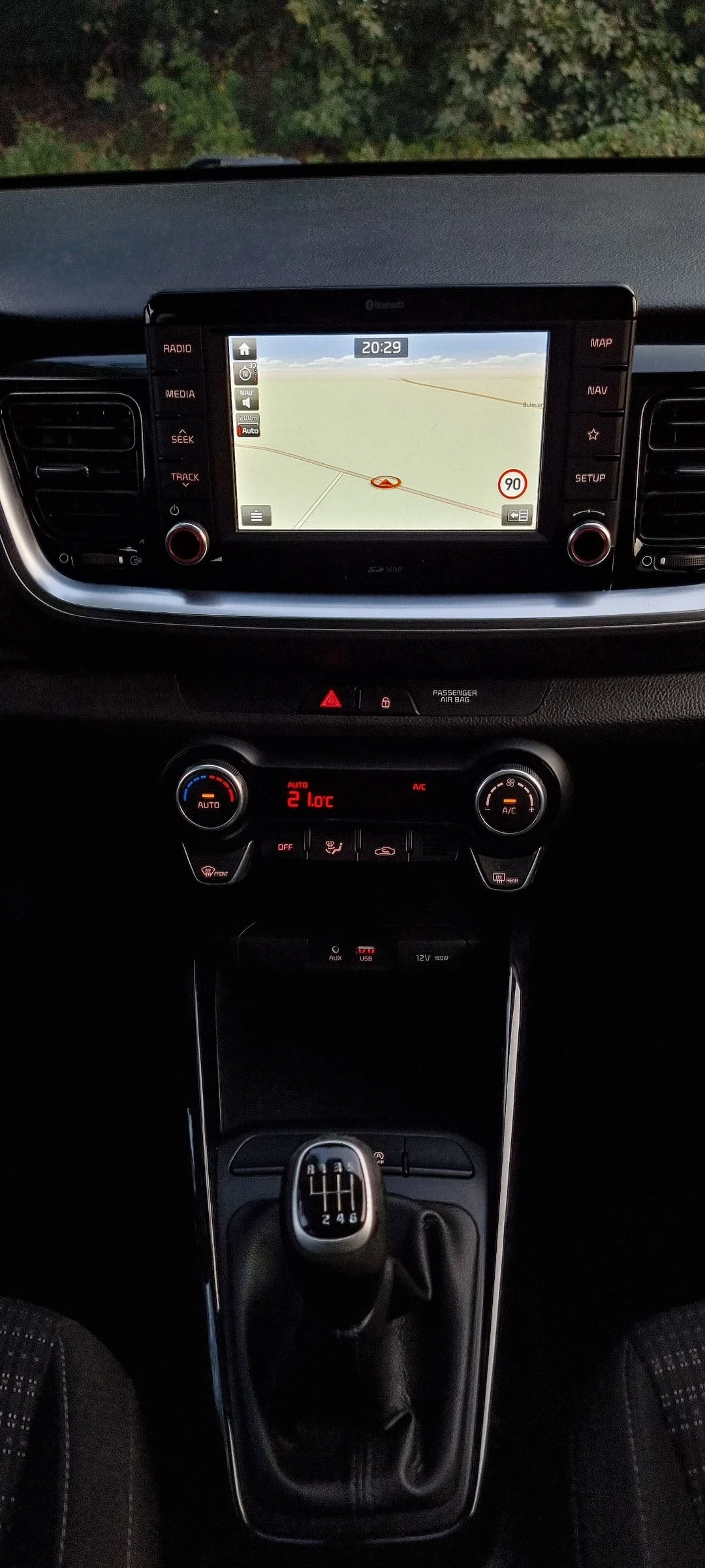 Kia Stonic 1.6crdi Drive, снимка 11 - Автомобили и джипове - 55343646