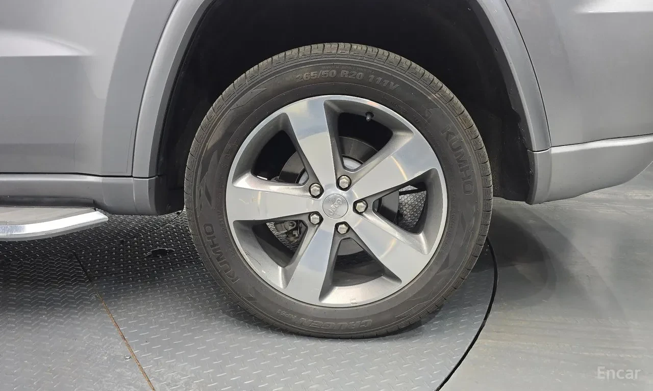 Jeep Grand cherokee OVERLAND | DISTRONIC | ПАНОРАМА | ОБДУХВАНЕ, снимка 15 - Автомобили и джипове - 55471888