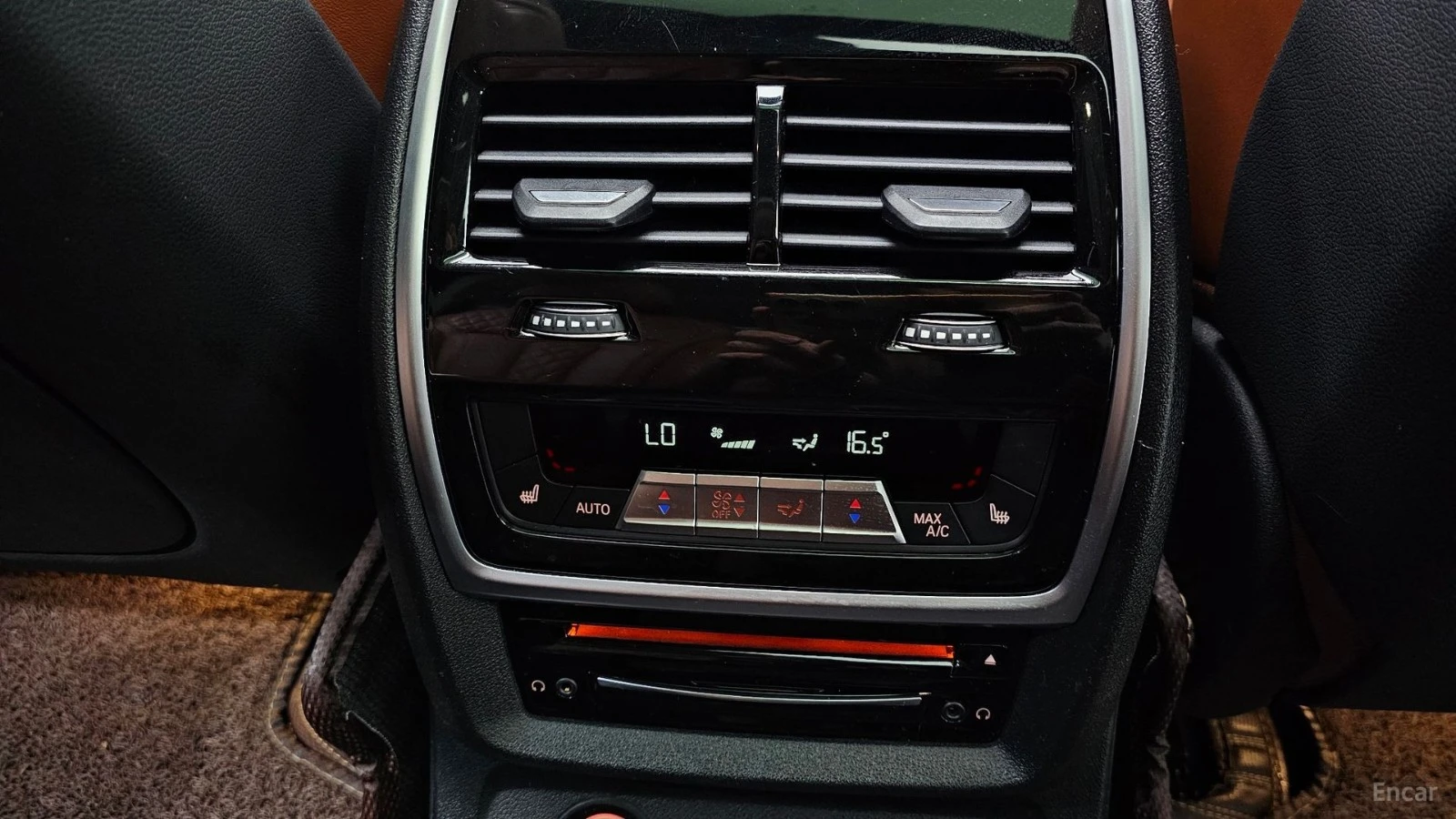 BMW X7 xDrive 40d* HUD* 360* МОНИТОРИ* КОЖА* ОБДУХВ* ПАНО, снимка 16 - Автомобили и джипове - 55503355