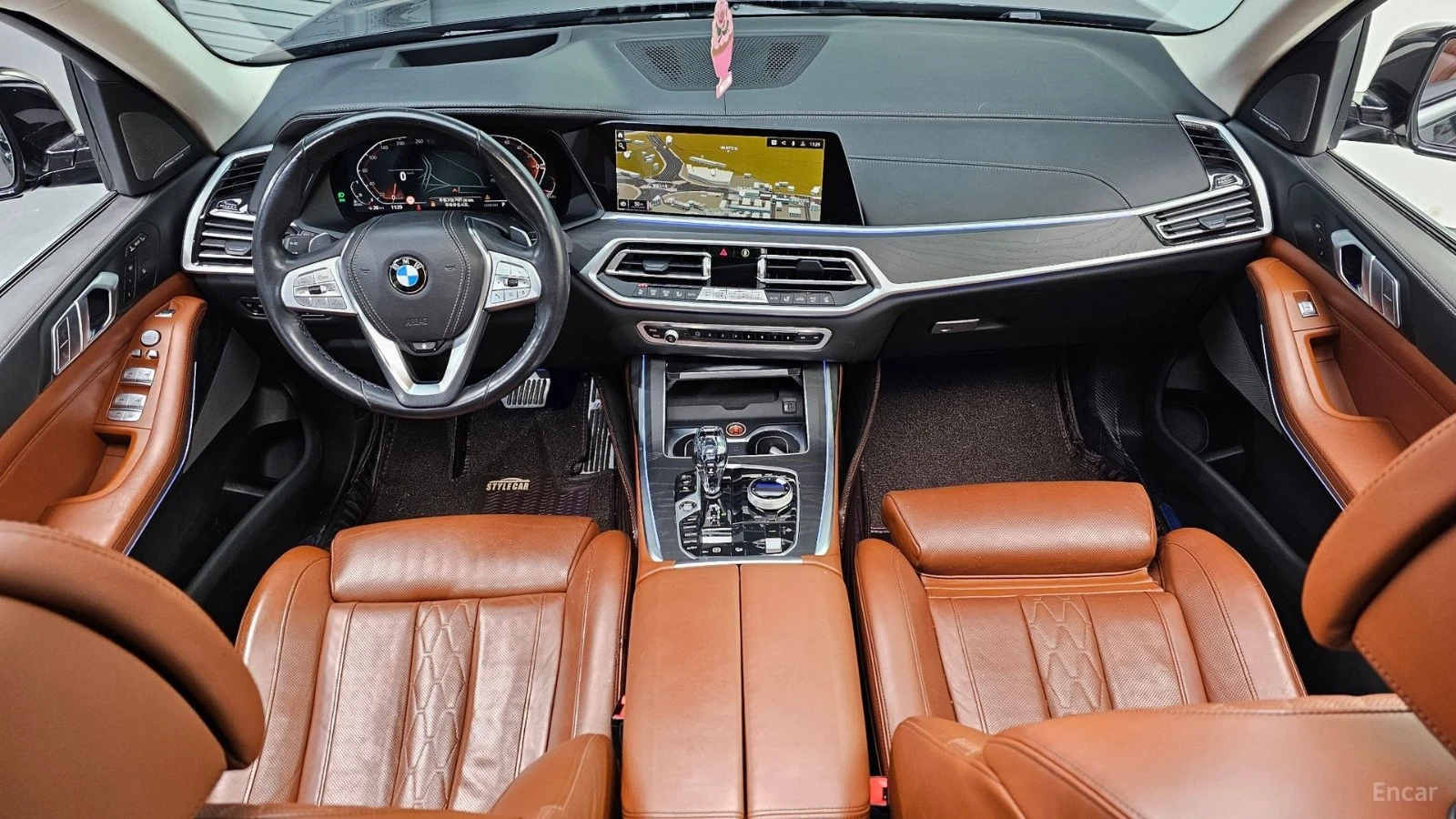 BMW X7 xDrive 40d* HUD* 360* МОНИТОРИ* КОЖА* ОБДУХВ* ПАНО, снимка 5 - Автомобили и джипове - 55503355