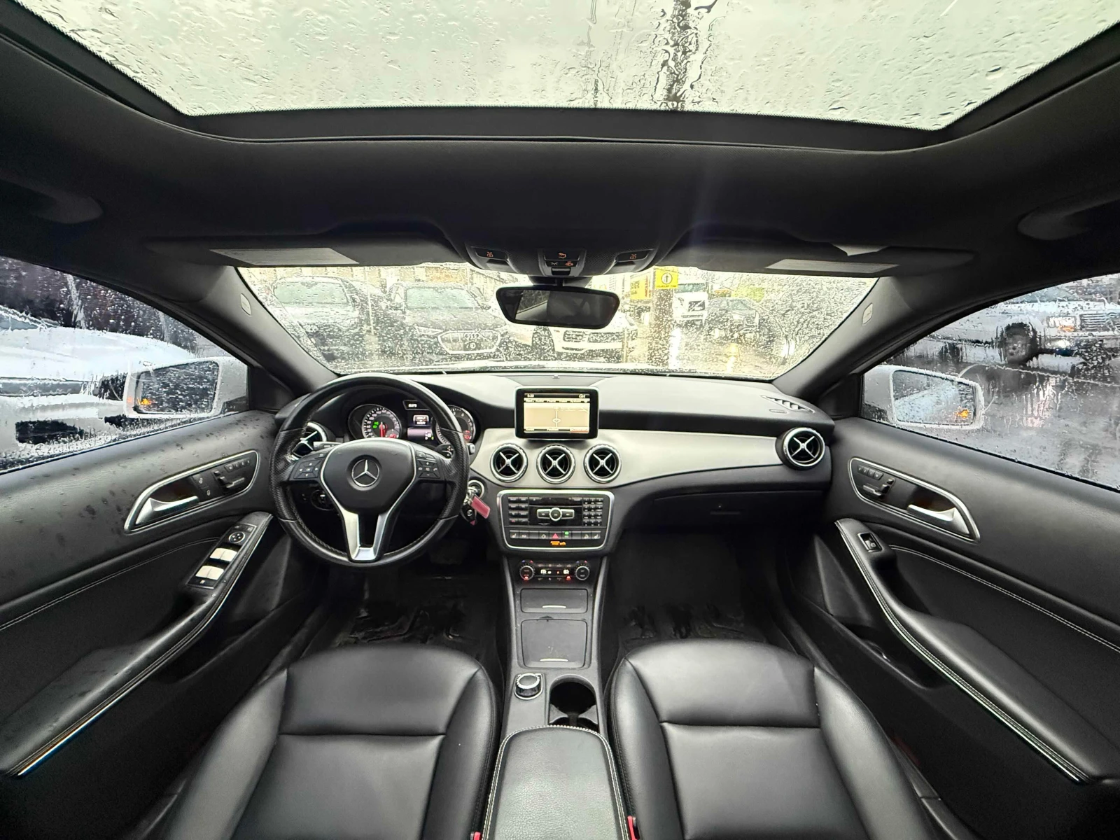 Mercedes-Benz GLA 250 * АВТОКРЕДИТ * ГЛАВНО ПРЕДСТАВИТЕЛСТВО, снимка 9 - Автомобили и джипове - 55881916