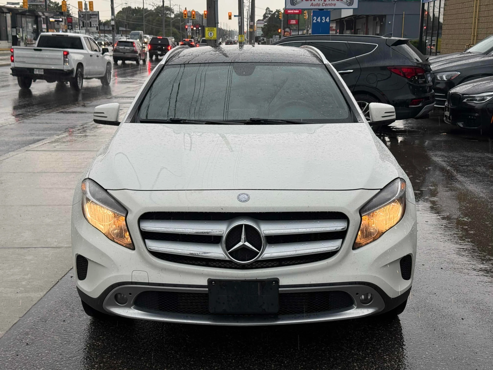 Mercedes-Benz GLA 250 * АВТОКРЕДИТ * ГЛАВНО ПРЕДСТАВИТЕЛСТВО, снимка 2 - Автомобили и джипове - 55881916