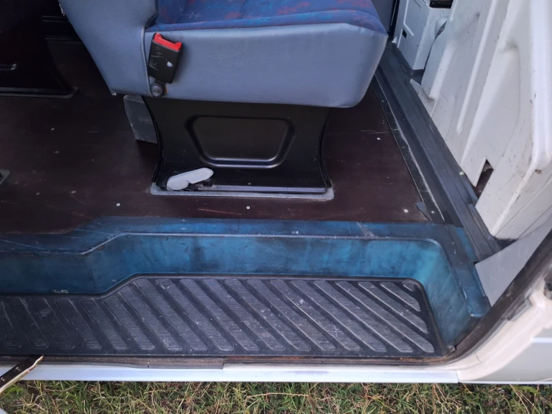 Mercedes-Benz 2.4 214 клима, снимка 7 - Бусове и автобуси - 51253027