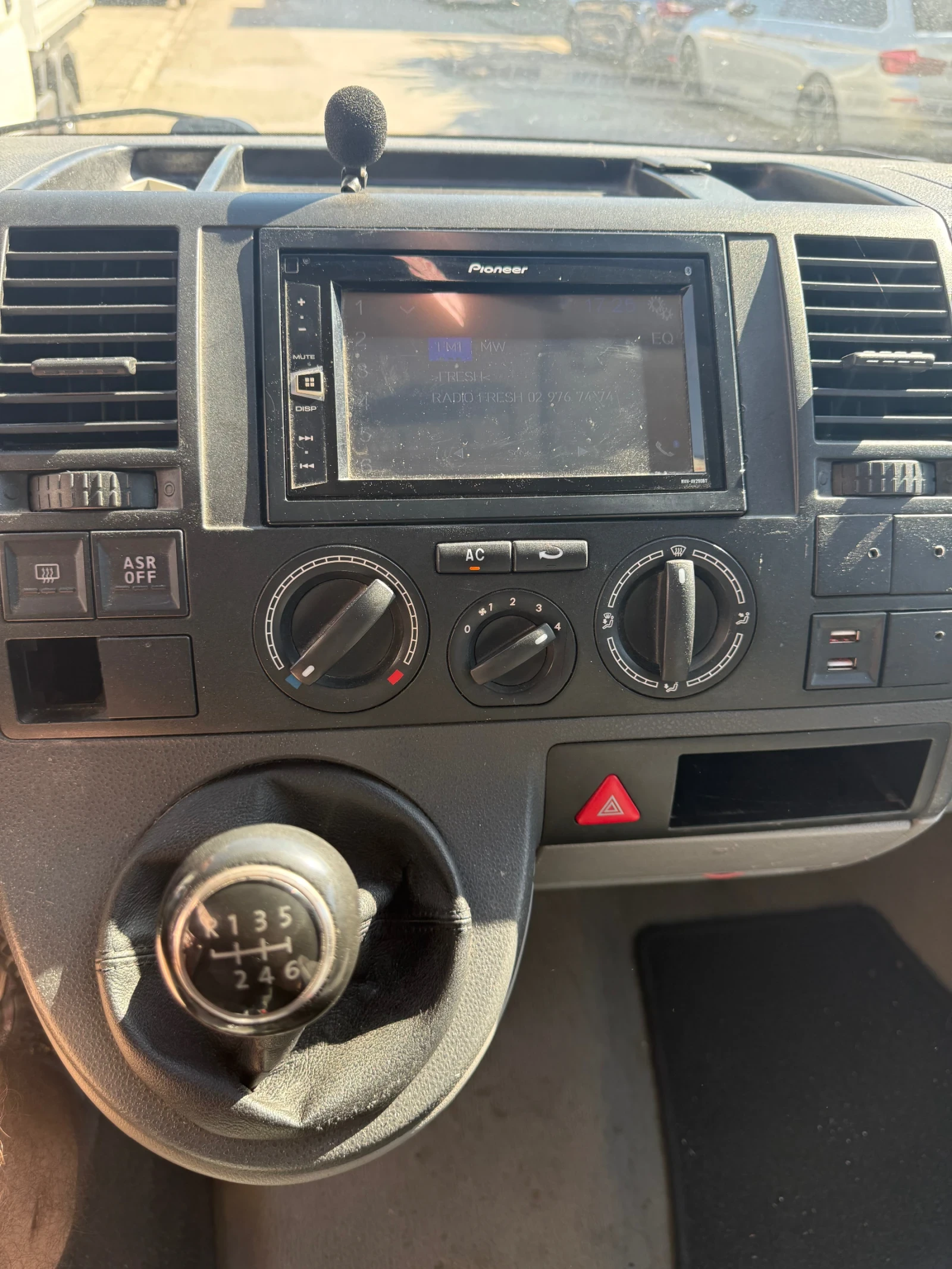 VW Transporter T5 2.5TDI Нов Внос Климатик, снимка 9 - Бусове и автобуси - 55300649