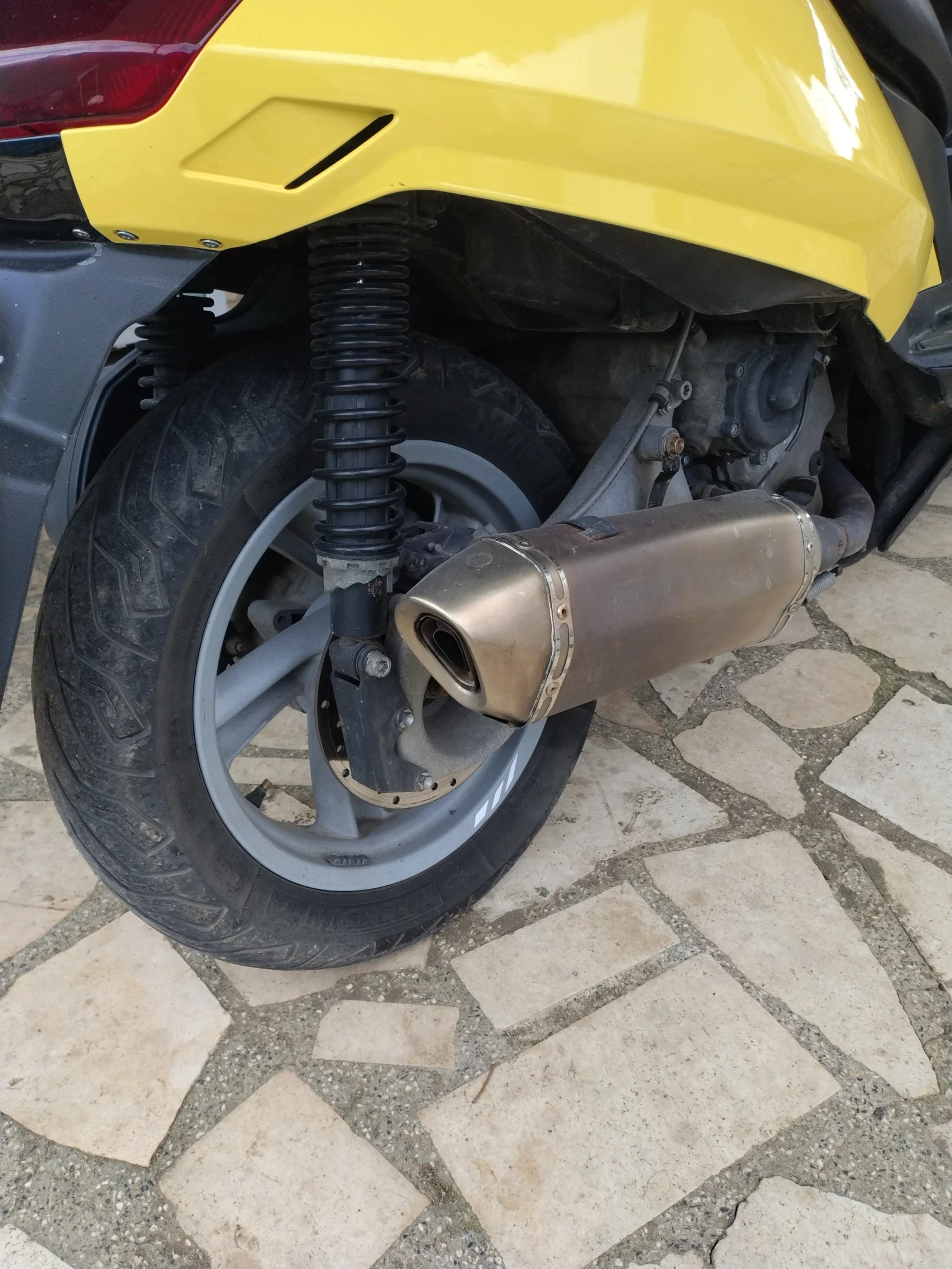 Aprilia Atlantic  - изображение 4