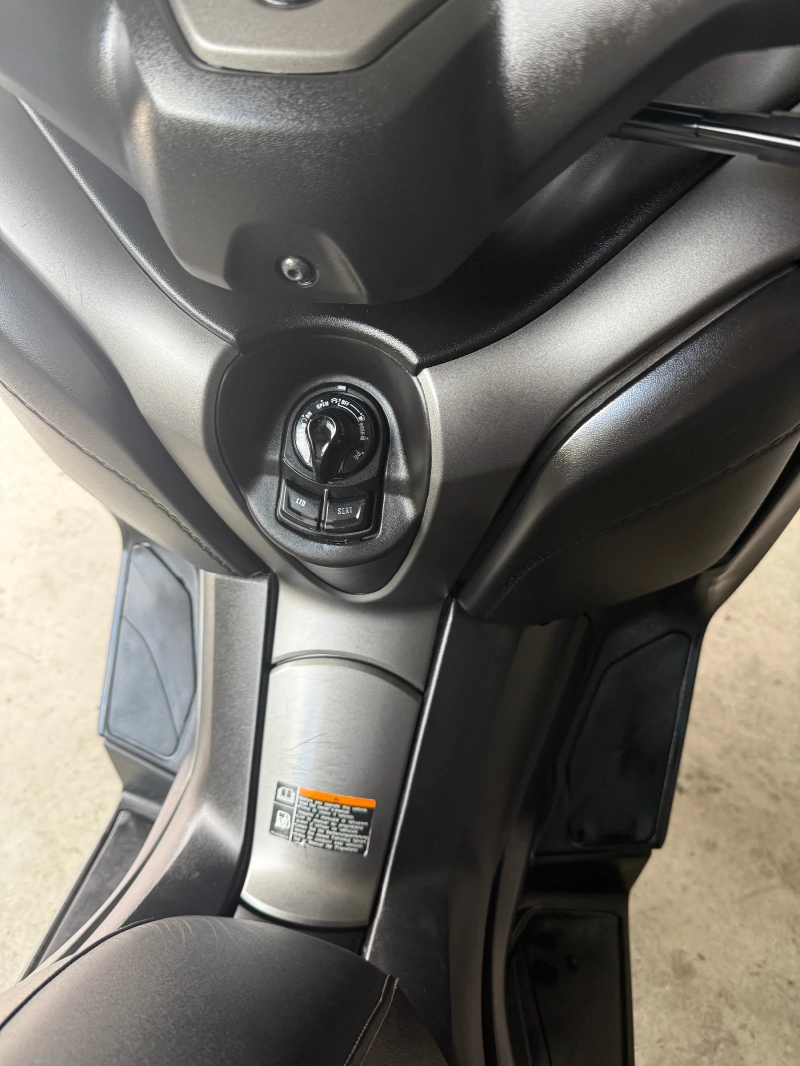 Yamaha X-max 300i-ABS, TCS - изображение 10