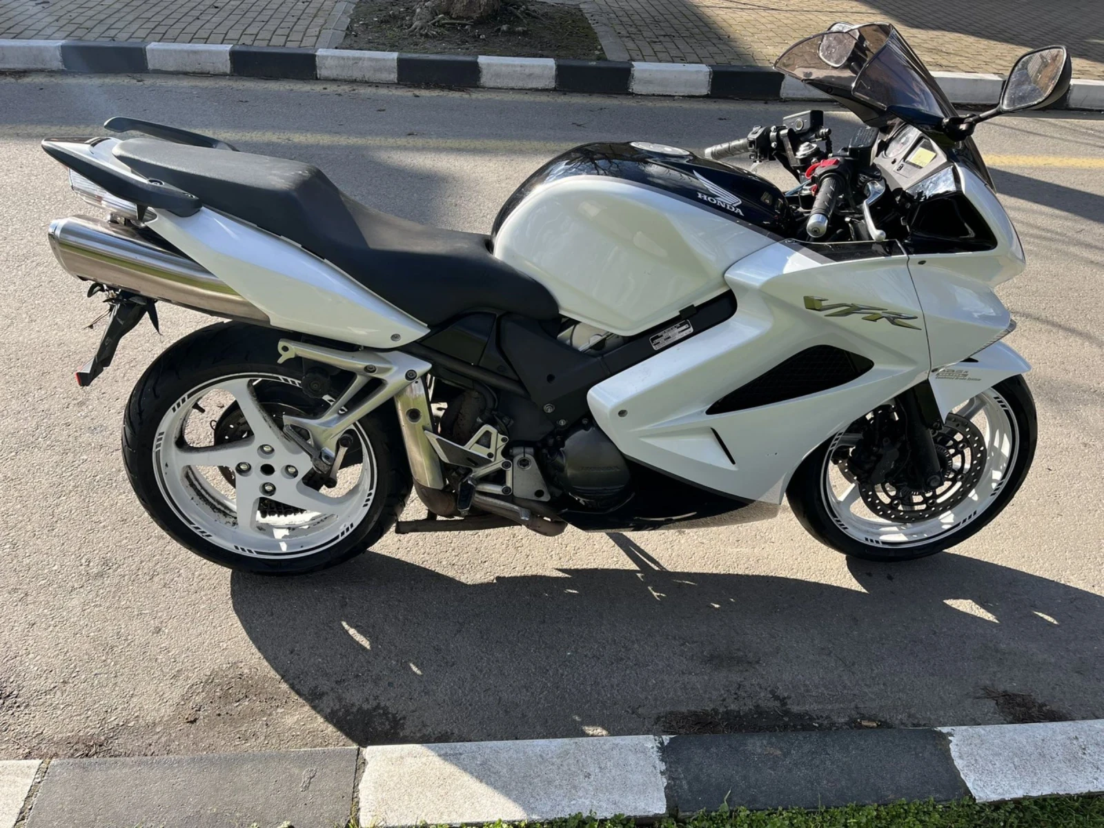 Honda Vfr 800 V-TEC ABS - изображение 6