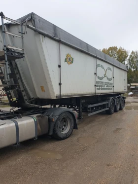 Полуремарке Schmitz Под наем, снимка 1