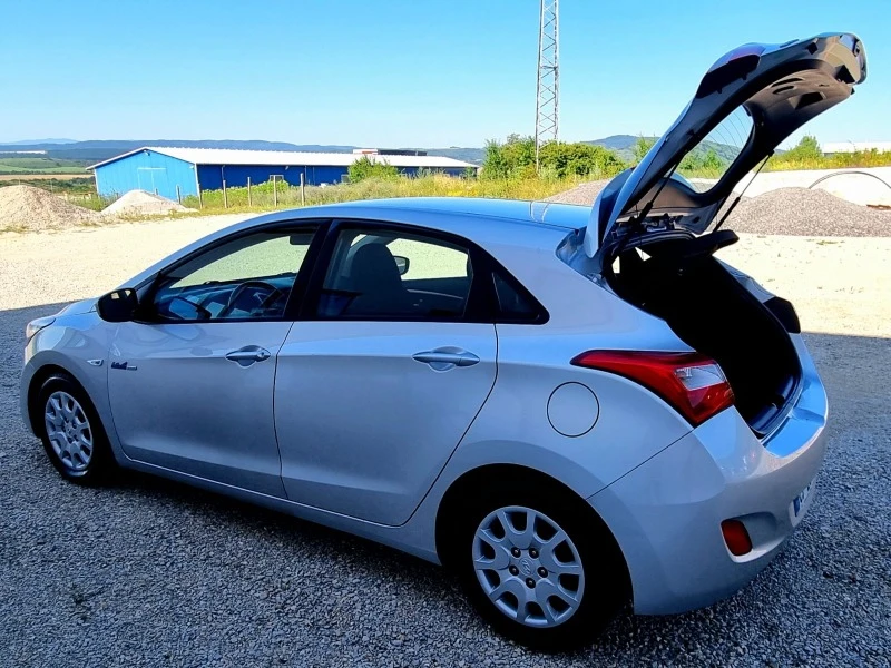 Hyundai I30 1.6 crdi 110к.с., снимка 7 - Автомобили и джипове - 41425451