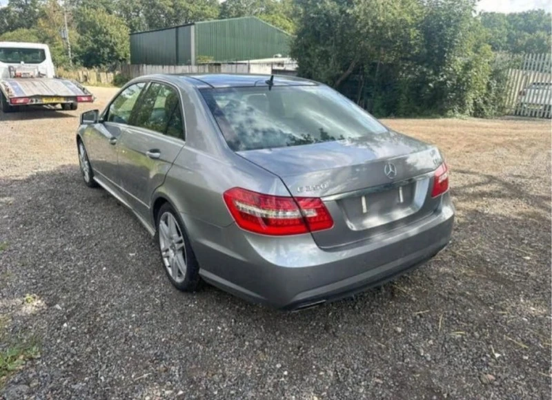 Mercedes-Benz E 350 AMG, снимка 2 - Автомобили и джипове - 45090134