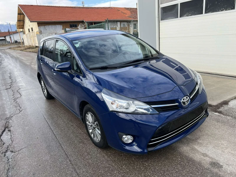 Toyota Verso 1.8VVTI Automat GAS, снимка 5 - Автомобили и джипове - 48500298