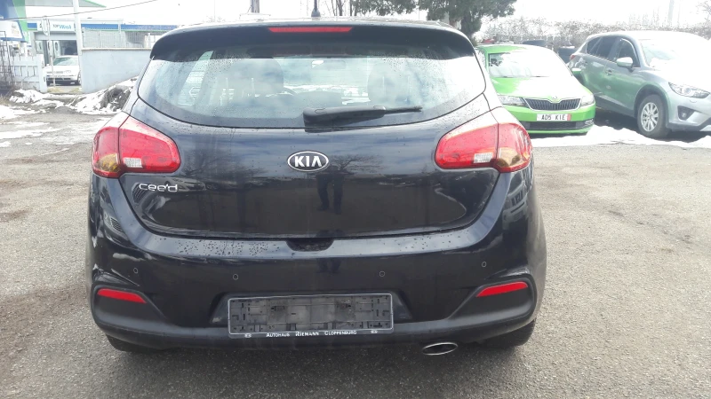 Kia Ceed 1.4i, снимка 7 - Автомобили и джипове - 48781178