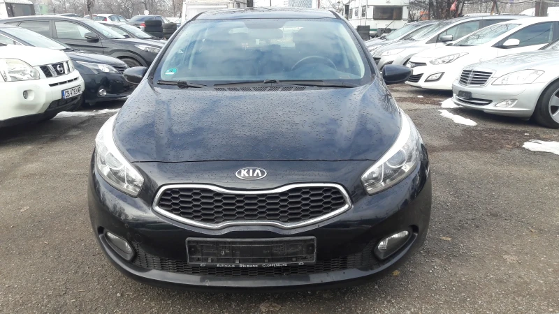 Kia Ceed 1.4i, снимка 1 - Автомобили и джипове - 48781178