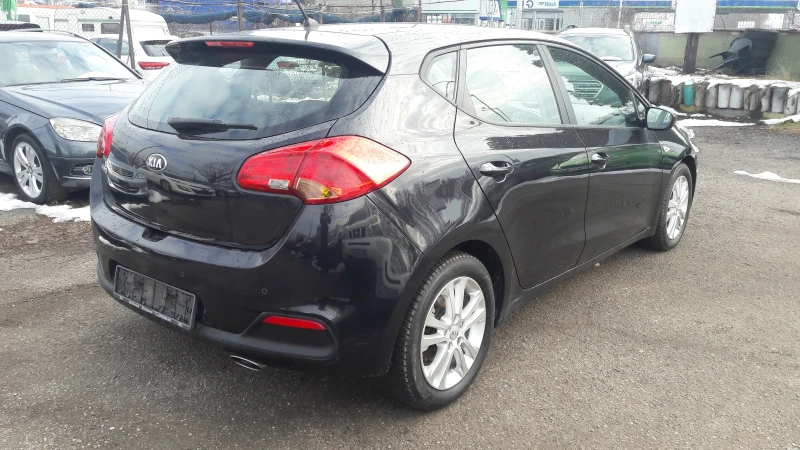 Kia Ceed 1.4i, снимка 6 - Автомобили и джипове - 48781178