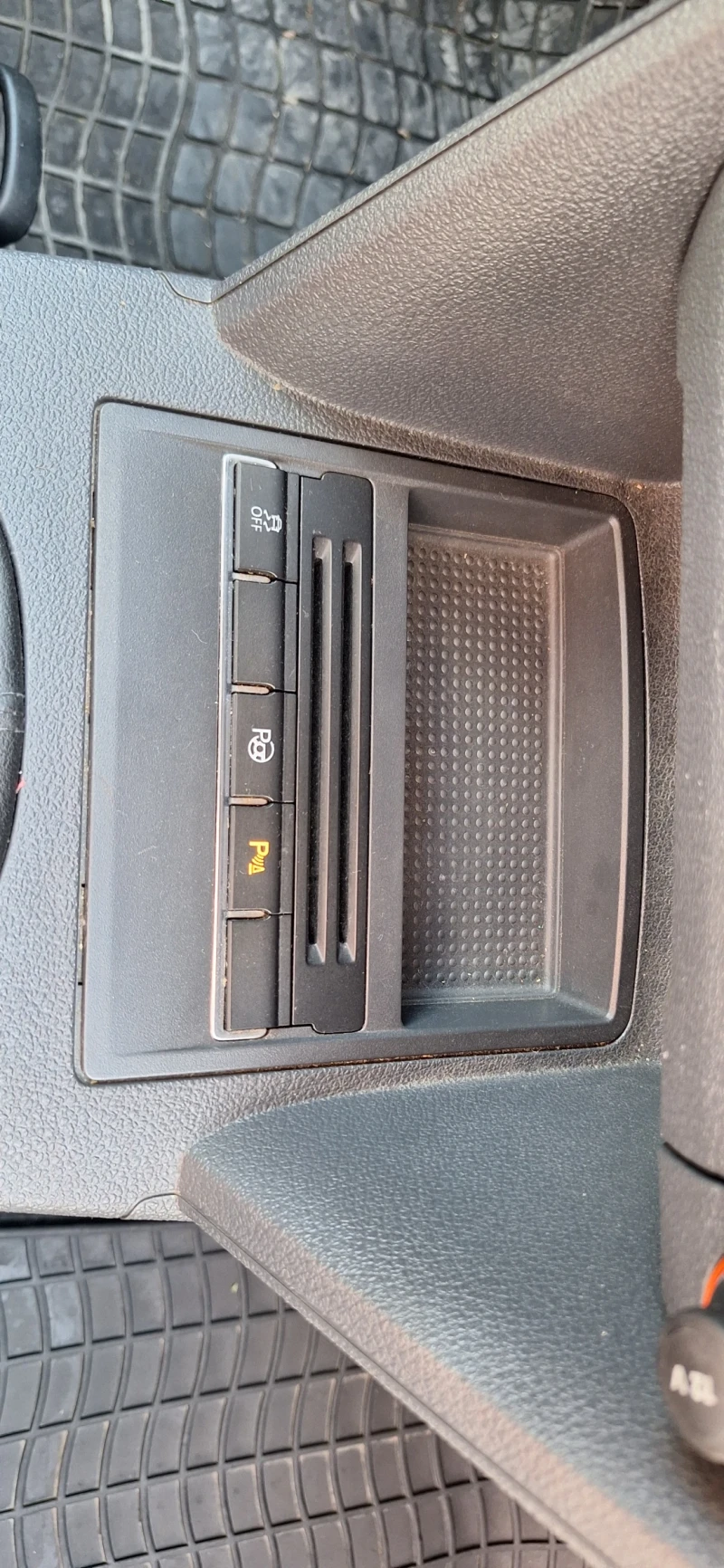 VW Touran ПЕРФЕКТНА!!!, снимка 9 - Автомобили и джипове - 51653758