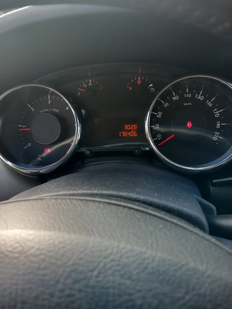 Peugeot 3008 2.0HDI Blue, снимка 15 - Автомобили и джипове - 52957008