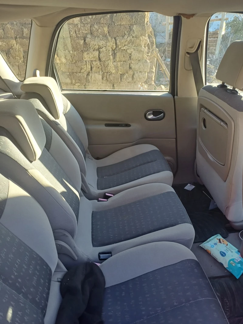Renault Scenic, снимка 5 - Автомобили и джипове - 52971272