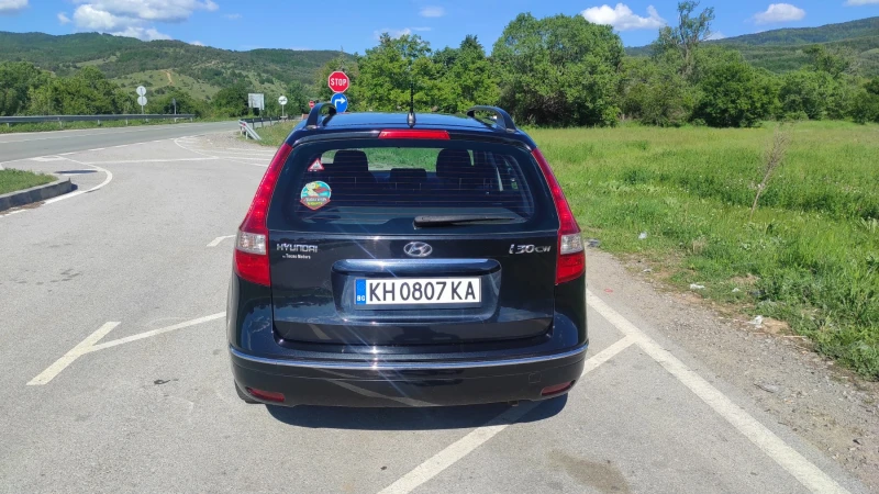 Hyundai I30 CW 1.4 газ, снимка 3 - Автомобили и джипове - 52996298