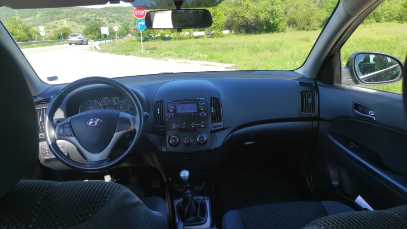Hyundai I30 CW 1.4 газ, снимка 9 - Автомобили и джипове - 52996298