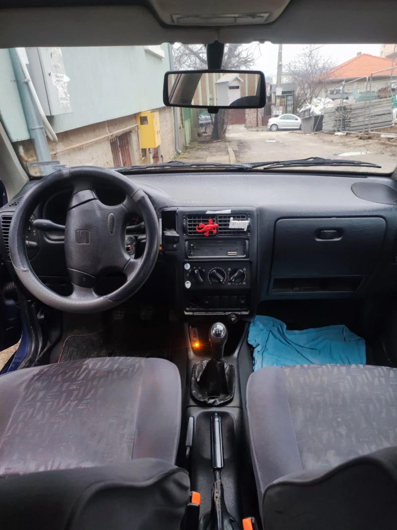 Seat Cordoba, снимка 5 - Автомобили и джипове - 53300215