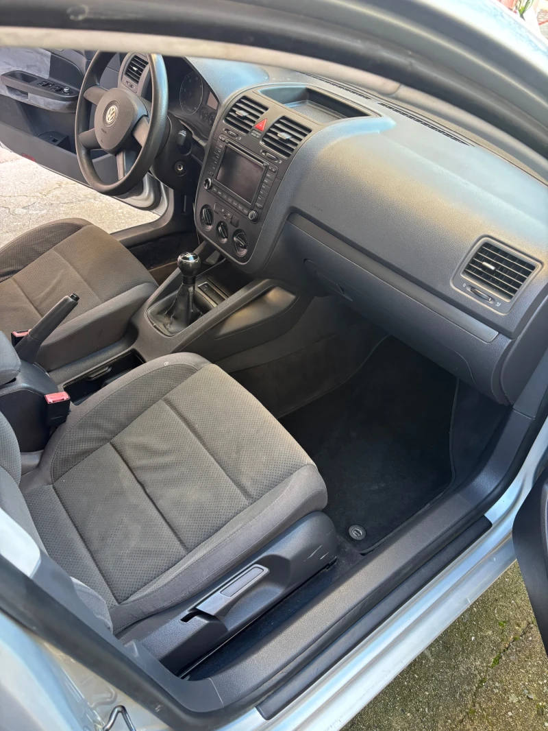 VW Golf 1.9, снимка 10 - Автомобили и джипове - 53458573