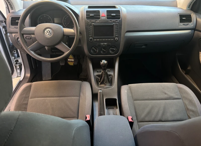 VW Golf 1.9, снимка 11 - Автомобили и джипове - 53458573
