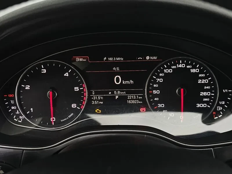 Audi A6 2.0 TDI, снимка 15 - Автомобили и джипове - 53899092