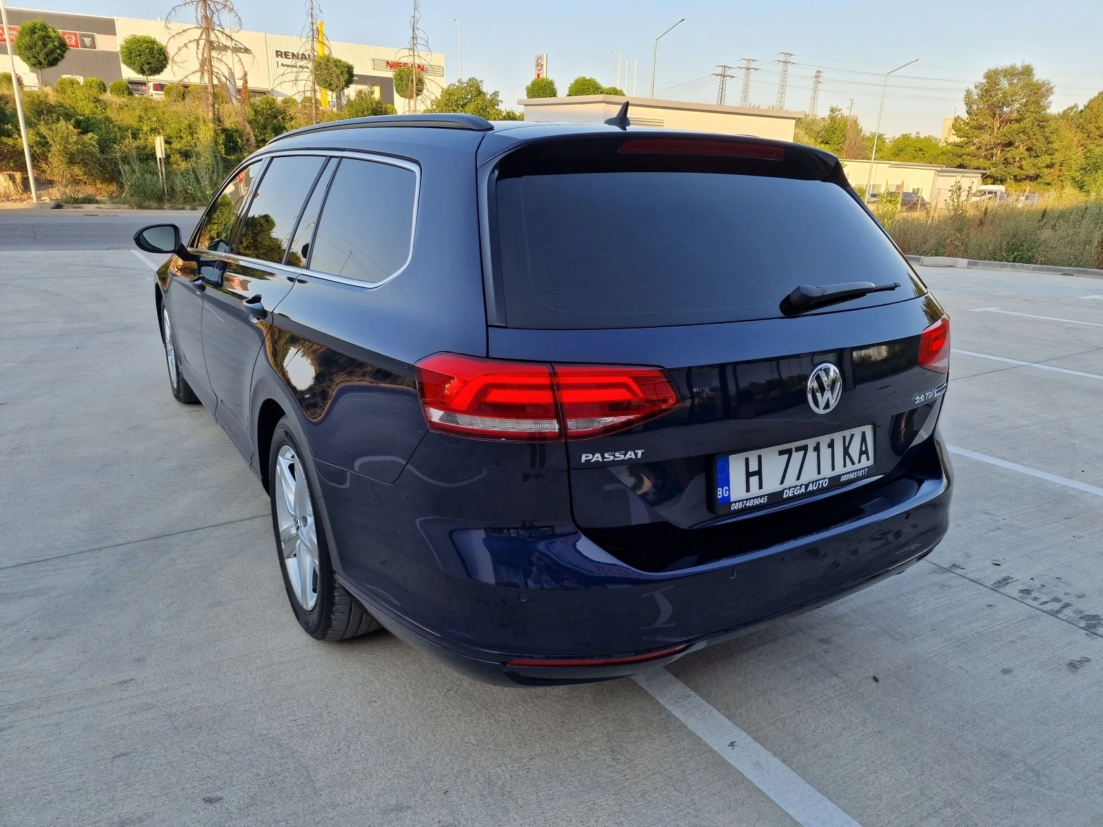 VW Passat 2.0tdi 150k.c* KeylessGo* Панорама* Масаж* Евро6*  - изображение 6