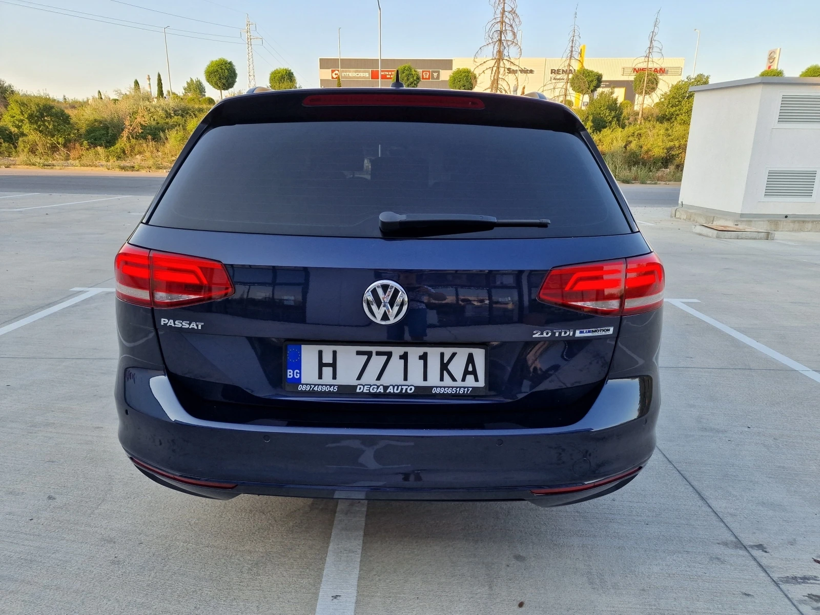 VW Passat 2.0tdi 150k.c* KeylessGo* Панорама* Масаж* Евро6*  - изображение 8